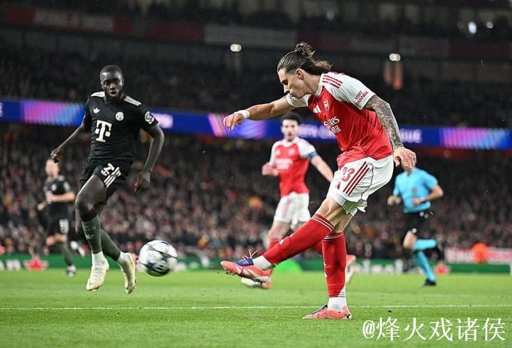 单场遭3次突破！枪手19岁小将表现失常 欧冠唯一失球