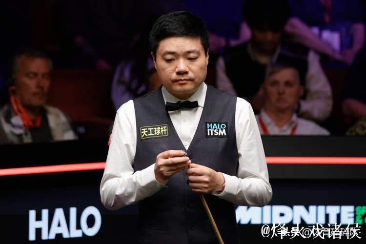 丁俊晖5-2战胜马奎尔 挺进斯诺克沙特大师赛16强 丁俊晖5-2战胜马奎尔 挺进斯诺克沙特大师赛16强